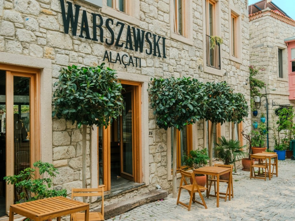 WARSZAWSKİ ALAÇATI