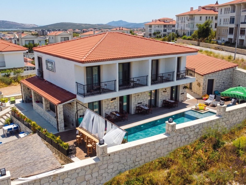 KİVA ALAÇATI BY AMARİLLO