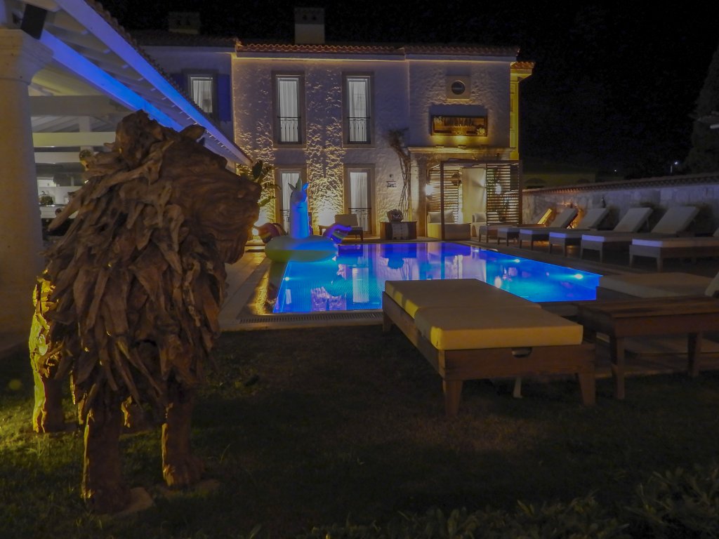 LİMONAİA ALAÇATI