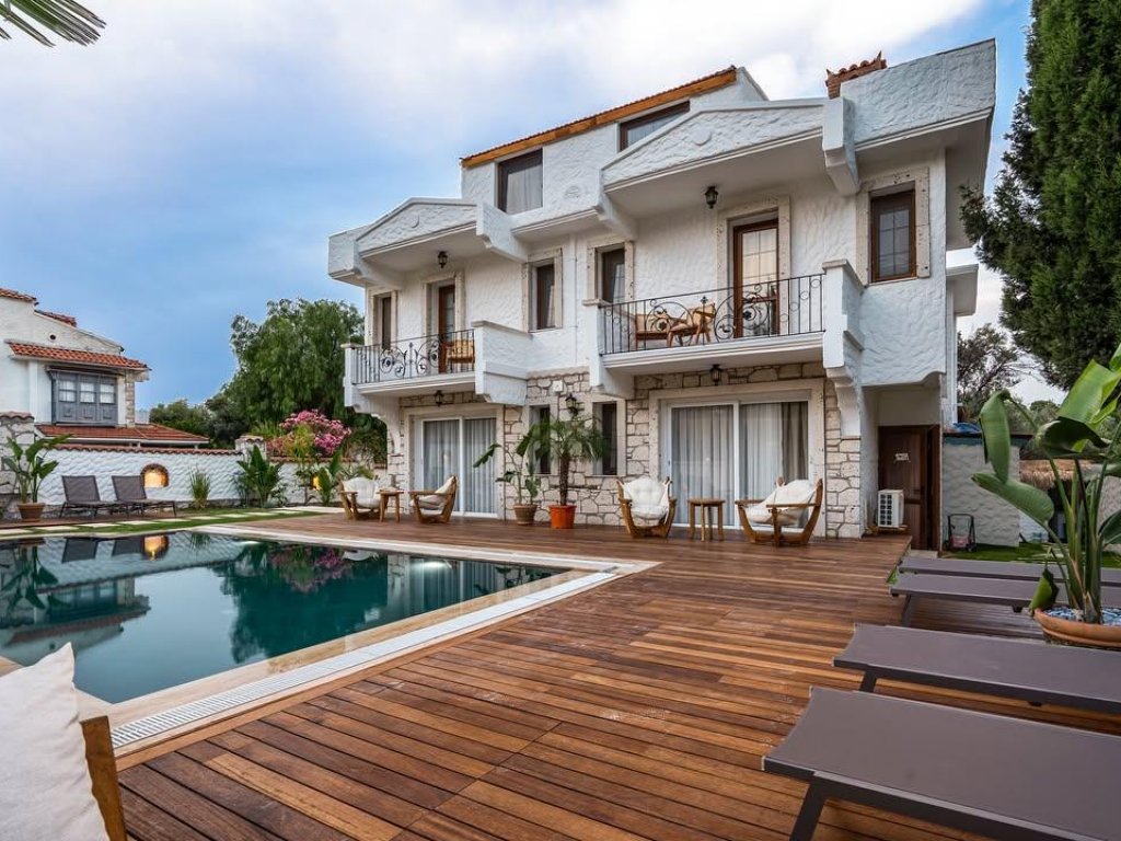 BUGRAS SERENİTY ALAÇATI