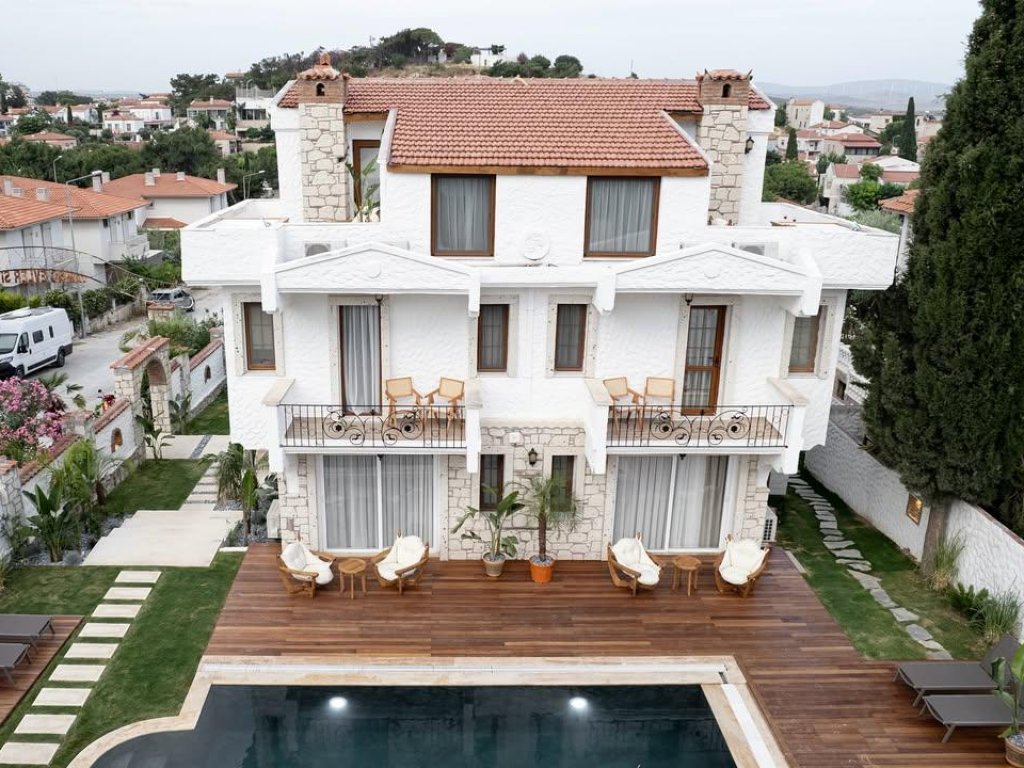 BUGRAS SERENİTY ALAÇATI